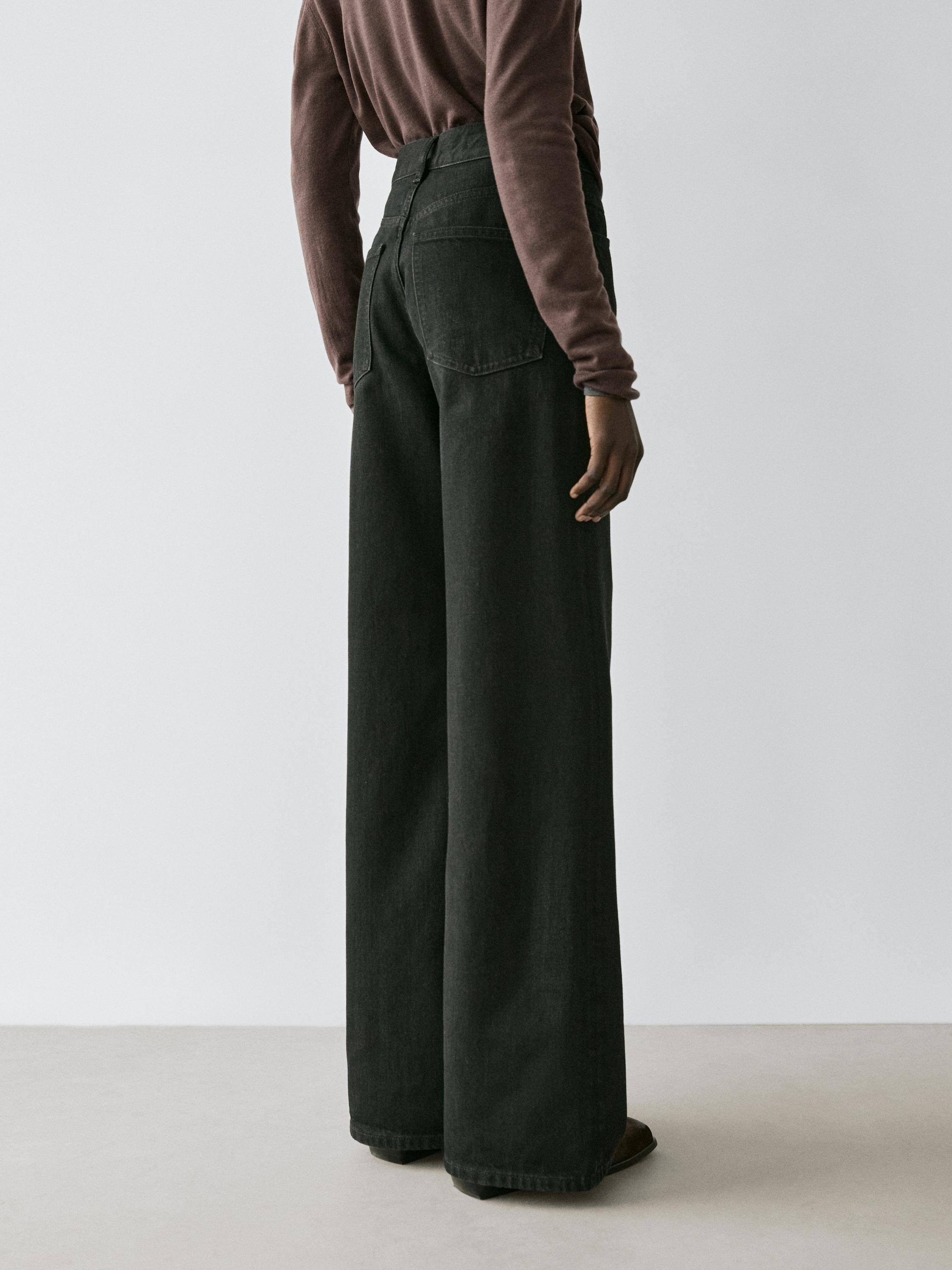 Straight-leg high-waist jeans